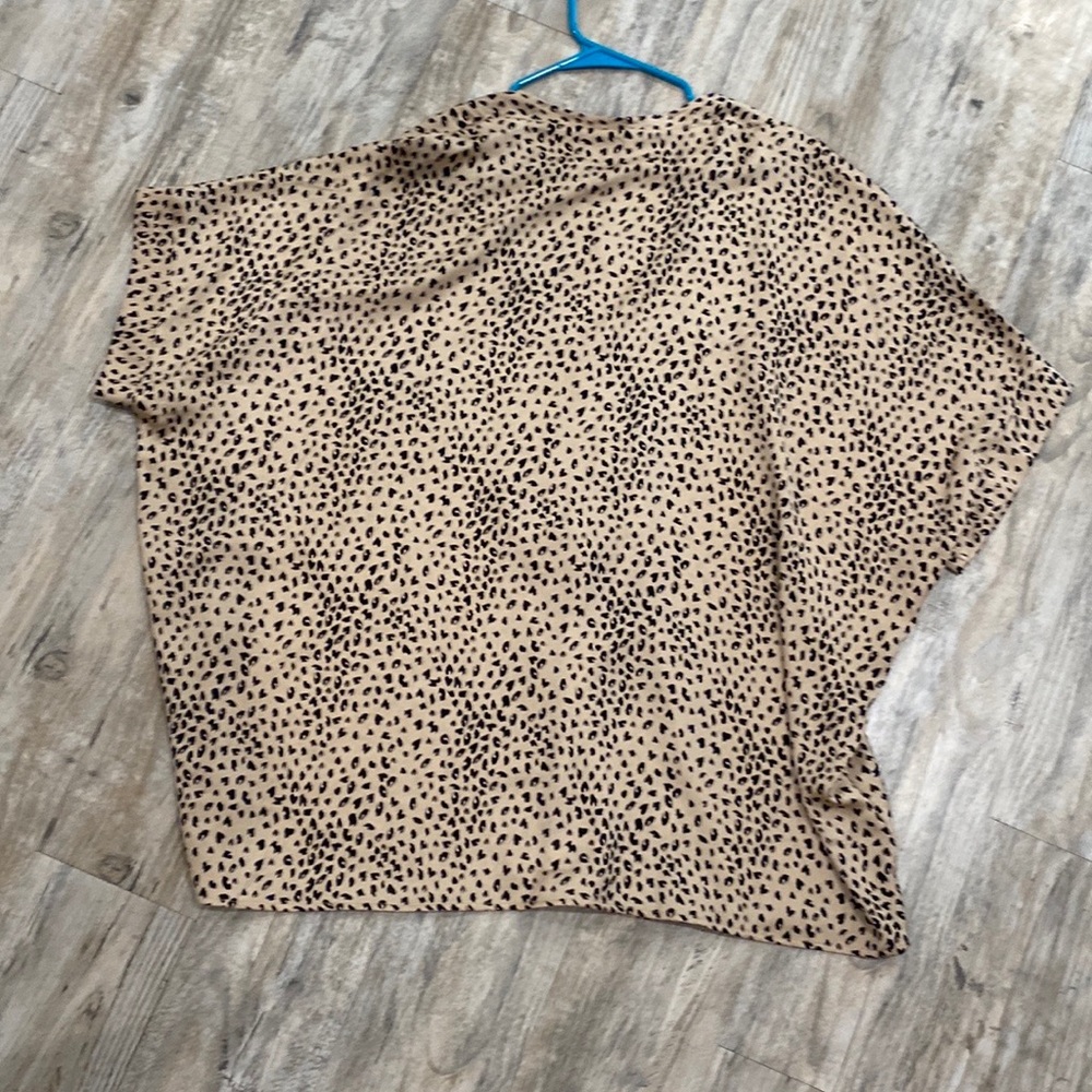 Jodifl Oversized Animal Print Top - Picture 4 of 8